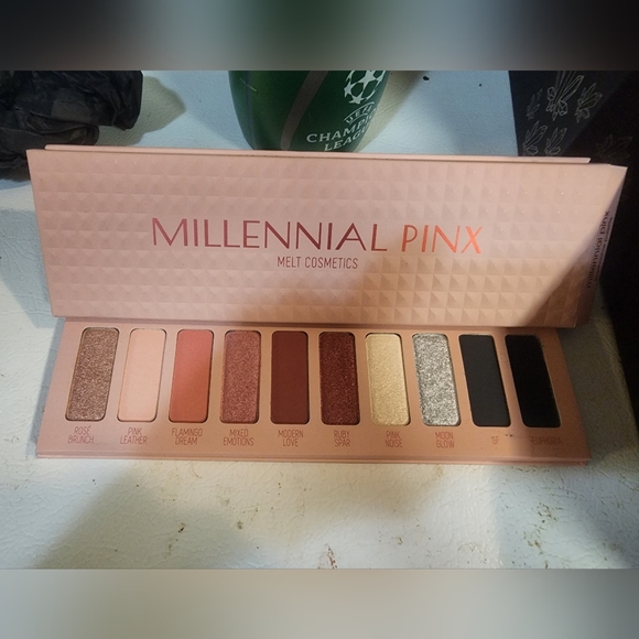 Melt Beauty Bundle - Picture 5 of 7